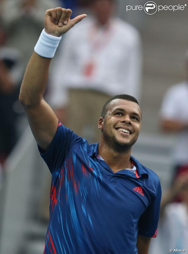  Jo-Wilfried Tsonga lors de sa victoire au premier tour du match face à Denis Istomin lors du tournoi de Pékin le 2 octobre 2012 