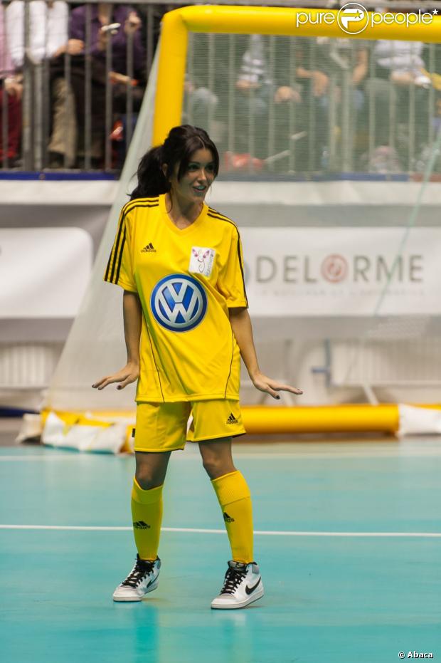 Jenifer lors du Foot-Concert qui se déroulait à Lyon le 13 octobre 2012 au profit de l'association Huntington Avenir