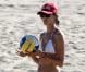 Exclusif - Alessandra Ambrosio, volleyeuse sexy sous le soleil de Malibu. Le 14 octobre 2012.