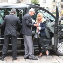 Claudy, la femme de Frank Alamol ors des obsèques de Frank Alamo en l'église de St-Germain-des-Pres à Paris, le 18 octobre 2012 2012.