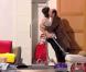 Kad Merad et Virginie Hocq, dans le décor penché de  Vendredi tout est permis , sur TF1. - photos Purepeople