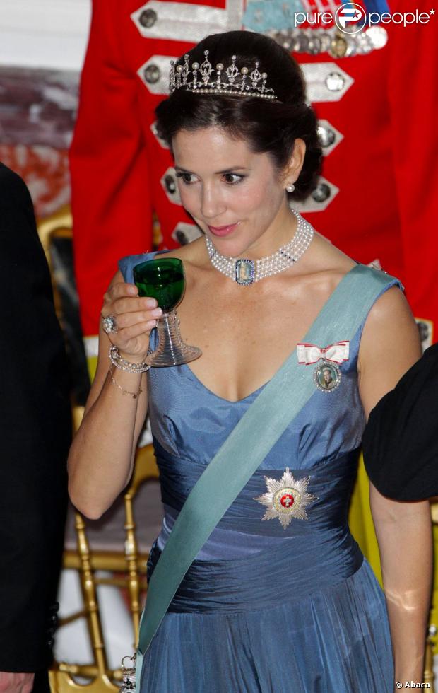 CASA REAL DE DINAMARCA - Página 52 963457-crown-princess-mary-of-denmark-620x0-2