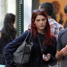 Ashley Greene et son look punk à New York le 20 octobre 2012.