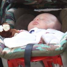 Anna Faris emmène son fils Jack chez son pédiatre à Los Angeles, le 2 Novembre 2012.