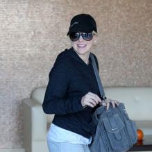 Anna Faris et Chris Pratt emmènent leur fils Jack chez le pédiatre à Beverly Hills, le 13 Novembre 2012.