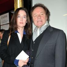 Guillaume Durand et sa femme Diane de Mac Mahon au théâtre de la Gaîté Montparnasse pour un concert du pianiste Dimitri Naïditch à Paris le 19 novembre 2012