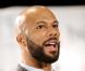 Common en plein discours pendant la soirée des nominations aux Independent Spirit Awards le 27 novembre 2012.