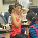 Lori Loughlin de ''La Fête à la maison'' : Sans ses filles, elle prend son pied