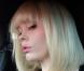 Rose McGowan : Sa nouvelle coiffure blonde, inspirée de Michelle Pfeiffer