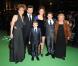 Andy Serkis en famille lors de l'avant-première royale de The Hobbit le 12 décembre 2012 à l'Odeon Leicester Square.