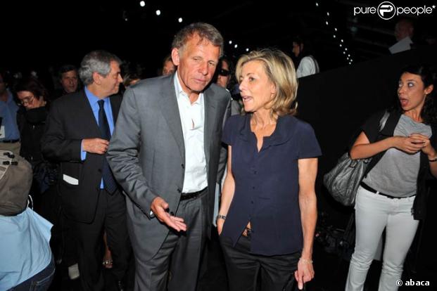 Claire Chazal et PPDA en grande discussion lors du défilé Dior, le 30/06/08