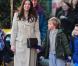 Liv Tyler tient par la main son fils Milo dans les rues de New York, le 14 décembre 2012.