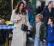 Liv Tyler et son fils Milo dans les rues de New York, le 14 décembre 2012.