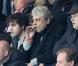 Enrico Macias lors du match entre le PSG et Lyon le 16 décembre 2012 au Parc des Princes (victoire 1-0 du PSG) à Paris