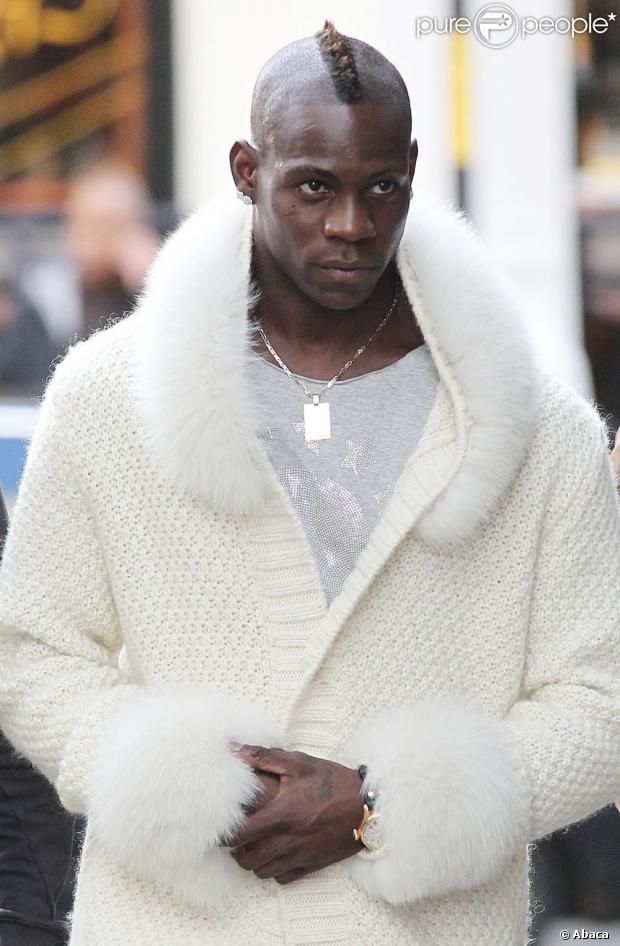 1008886-mario-balotelli-is-seen-out-and-about-620x0-2.jpg