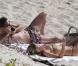 Kate Moss et Jamie Hince se détendent sur une plage à Saint-Barthélémy le 19 decembre 2012