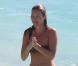 Kate Moss en bikini sur une plage à Saint-Barthélémy le 19 decembre 2012