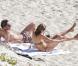 Kate Moss et Jamie Hince se détendent sur une plage à Saint-Barthélémy le 19 decembre 2012