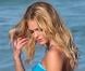 Exclusif - Erin Heatherton en pleine séance photo pour Victoria's Secret sur une plage à Miami. Le 19 décembre 2012.