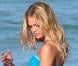 Exclusif - Erin Heatherton en pleine séance photo pour Victoria's Secret sur une plage à Miami. Le 19 décembre 2012.
