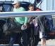 Harrison Ford emmène dans les airs sa femme Calista Flockhart et leur fils Liam