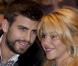  Gerard Piqué et Shakira assistent à la présentation du livre du père du sportif, à Barcelone, le 17 novembre 2011. 
  