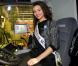 Geneviève de Fontenay : Sa Miss Auline Grac maîtrise la moissonneuse-batteuse !