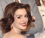 Anne Hathaway version super chic
