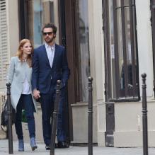 Balade en amoureux pour Jessica Chastain et Gian Luca Passi dans le Marais à Paris, le 6 mars 2013.
