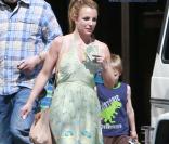 Britney Spears : Fraîche et estivale, direction la gym avec ses fils !