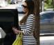 Khloe Kardashian, de plus en plus mince, va déjeuner au restaurant dans le quartier de Los Angeles, Sherman Oaks, le 14 mars 2013.