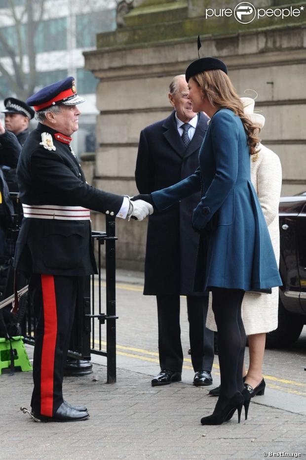 CASA REAL BRITÁNICA - Página 80 1081812-kate-middleton-la-duchesse-de-620x0-1