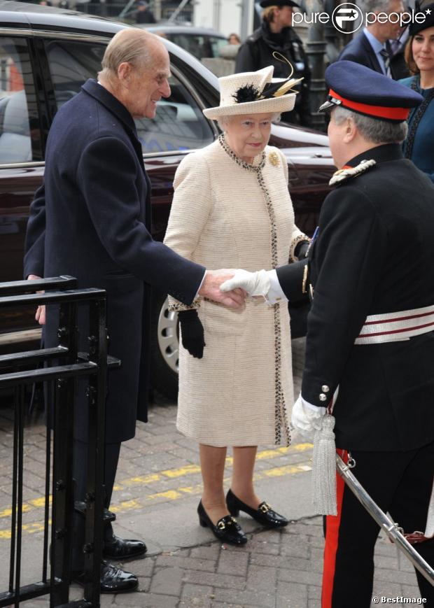 CASA REAL BRITÁNICA - Página 80 1081821-la-reine-elisabeth-ii-le-prince-620x0-1