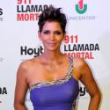 Halle Berry, enceinte : Robe moulante et ventre arrondi sur le tapis rouge