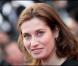 Emmanuelle Devos lors de la montée des Marches pour  La Piel que habito  au Festival de Cannes 2011.
