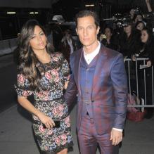 Camila Alves et Matthew McConaughey arrivent à la première de Mud à New York le 21 avril 2013.