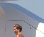 Kate Moss se repose sur le yacht du père de Davinia Taylor