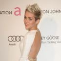 Miley Cyrus : Elle révèle avoir été élue femme la plus hot par le magazine Maxim