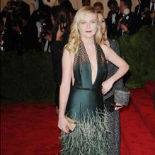 Kirsten Dunst au Metropolitan Museum of Art pour le gala annuel du Costume Institute orchestré par la rédactrice en chef du magazine Vogue US et directrice artistique du groupe Condé Nast Anna Wintour. La soirée avait pour thème "Chaos to couture exhibition". A New York, le 6 mai 2013. <br /><br /><br />