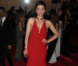 Maggie Gyllenhaal au Metropolitan Museum of Art pour le gala annuel du Costume Institute orchestré par la rédactrice en chef du magazine Vogue US et directrice artistique du groupe Condé Nast Anna Wintour. La soirée avait pour thème "Chaos to couture exhibition". A New York, le 6 mai 2013.    