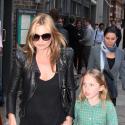 Kate Moss : Dolce vita avec son amoureux, virée nocturne avec sa fille Lila