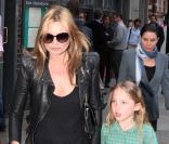 Kate Moss : Dolce vita avec son amoureux, virée nocturne avec sa fille Lila