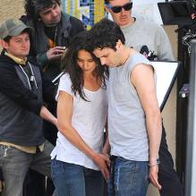 Katie Holmes et Luke Kirby sur le tournage du film Mania Days, à New York, le 14 mai 2013.