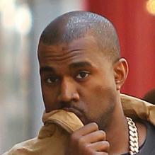 Kanye West fait du shopping à New York, le 14 mai 2013.
