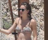 Tallulah Willis sèche la fête des mères et dévoile son corps parfait en bikini