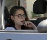 Kristen Stewart : Séparée de Robert Pattinson, elle garde le sourire