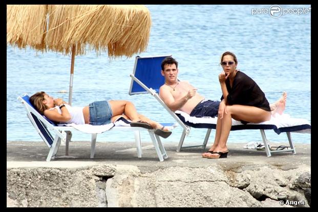 Matt Dillon en vacances, bien entouré