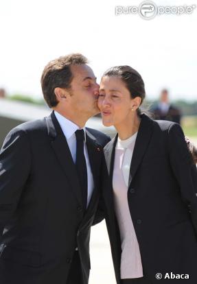 Ingrid Betancourt embrasse Nicolas Sarkozy