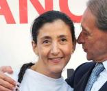 Ingrid Betancourt embrasse Bertrand Delanoë