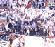 Tony Parker a inscrit un panier incroyable lors du premier match de la finale NBA entre les Spurs de San Antonio et le Heat de Miami, le 6 juin 2013 à Miami